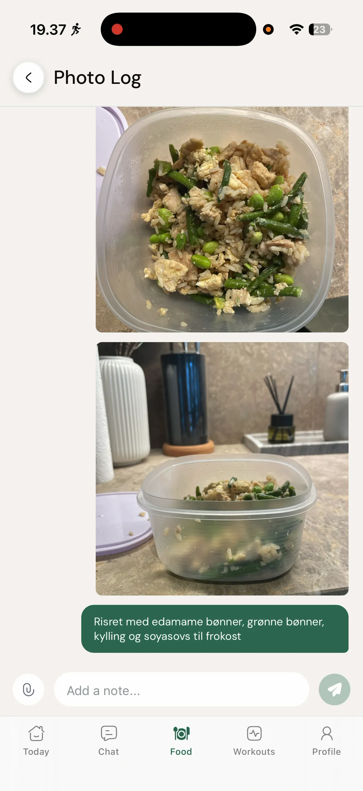 A photo-only client's view: a photo diary where they snap a meal and add a note, no numbers or database